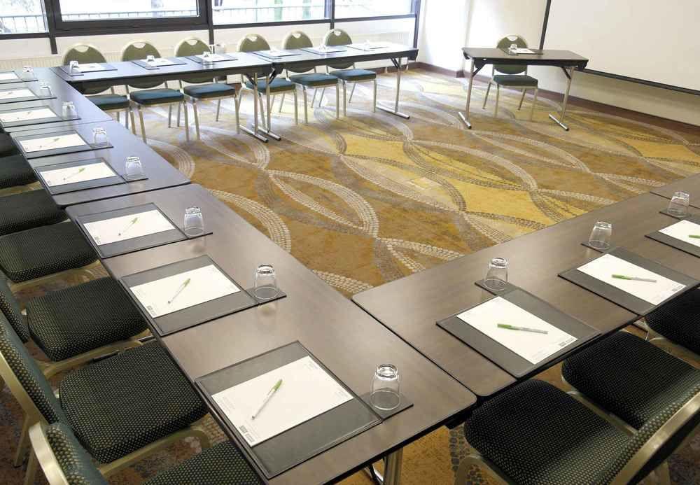 Courtyard By Marriott Duesseldorf Seestern Bagian luar foto