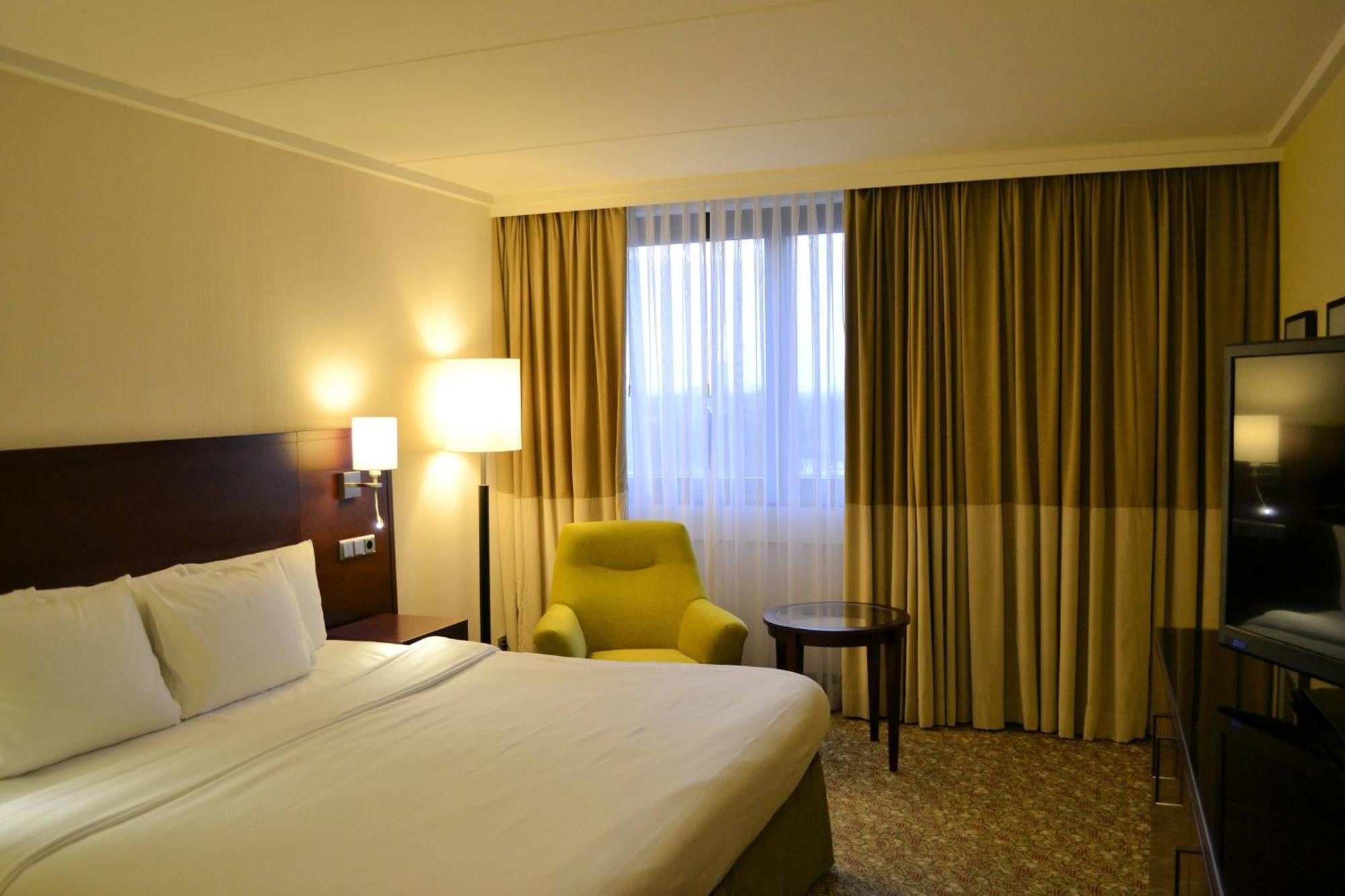 Courtyard By Marriott Duesseldorf Seestern Bagian luar foto