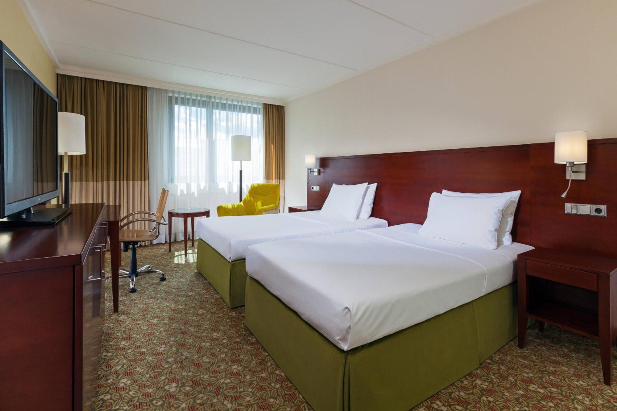 Courtyard By Marriott Duesseldorf Seestern Bagian luar foto