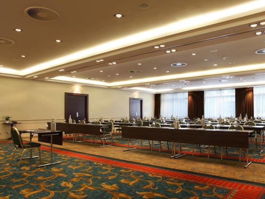 Courtyard By Marriott Duesseldorf Seestern Bagian luar foto
