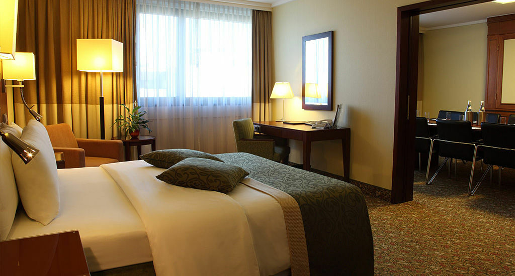 Courtyard By Marriott Duesseldorf Seestern Bagian luar foto