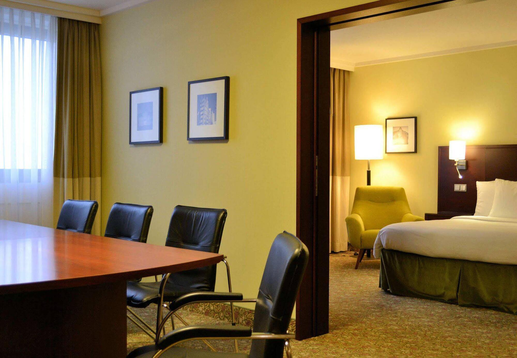 Courtyard By Marriott Duesseldorf Seestern Bagian luar foto