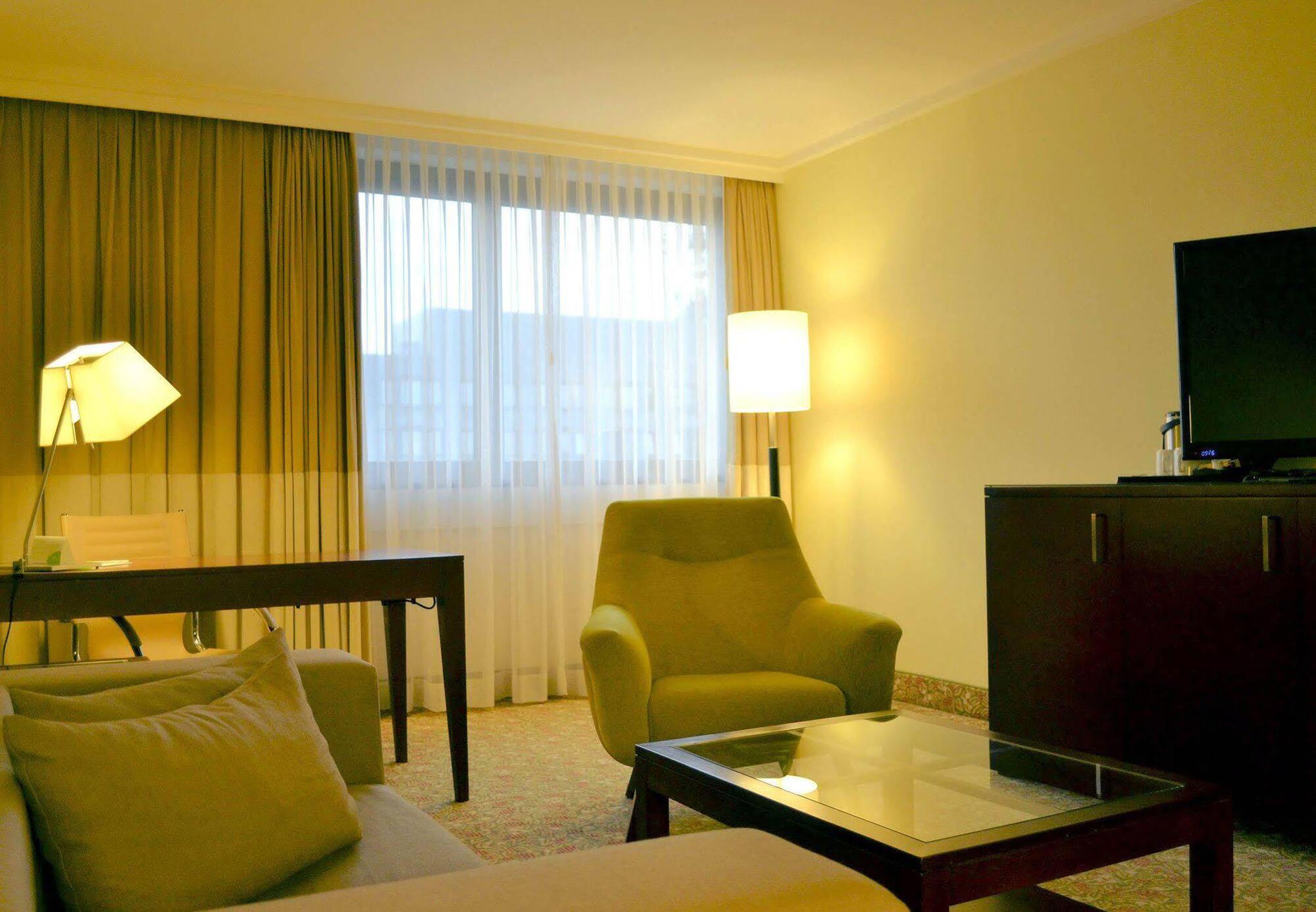Courtyard By Marriott Duesseldorf Seestern Bagian luar foto